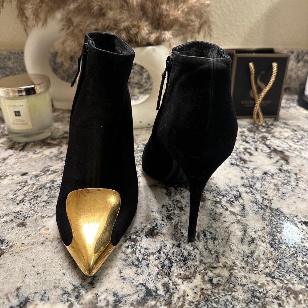 Alexander MacQueen booties